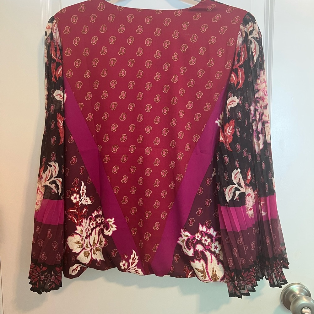 Multi-colored Blouse - Picture 3 of 7